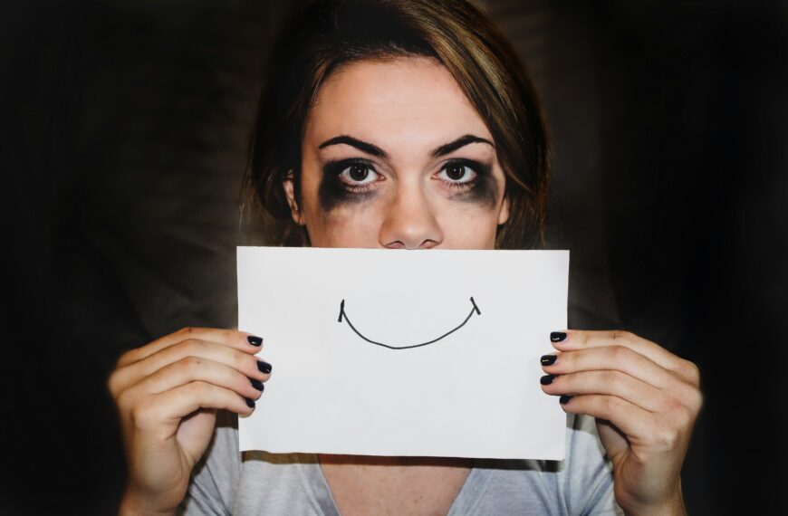 Emotional Intelligence vs. IQ Which is More Important 3 MonaPsyche - Emotional Intelligence vs. IQ Which is More Important