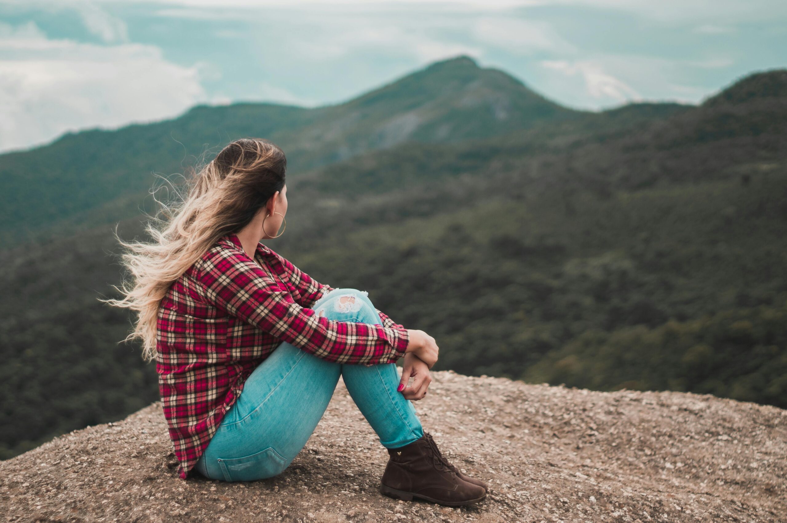 MonaPsyche - Do You Feel Shame about Being Single?